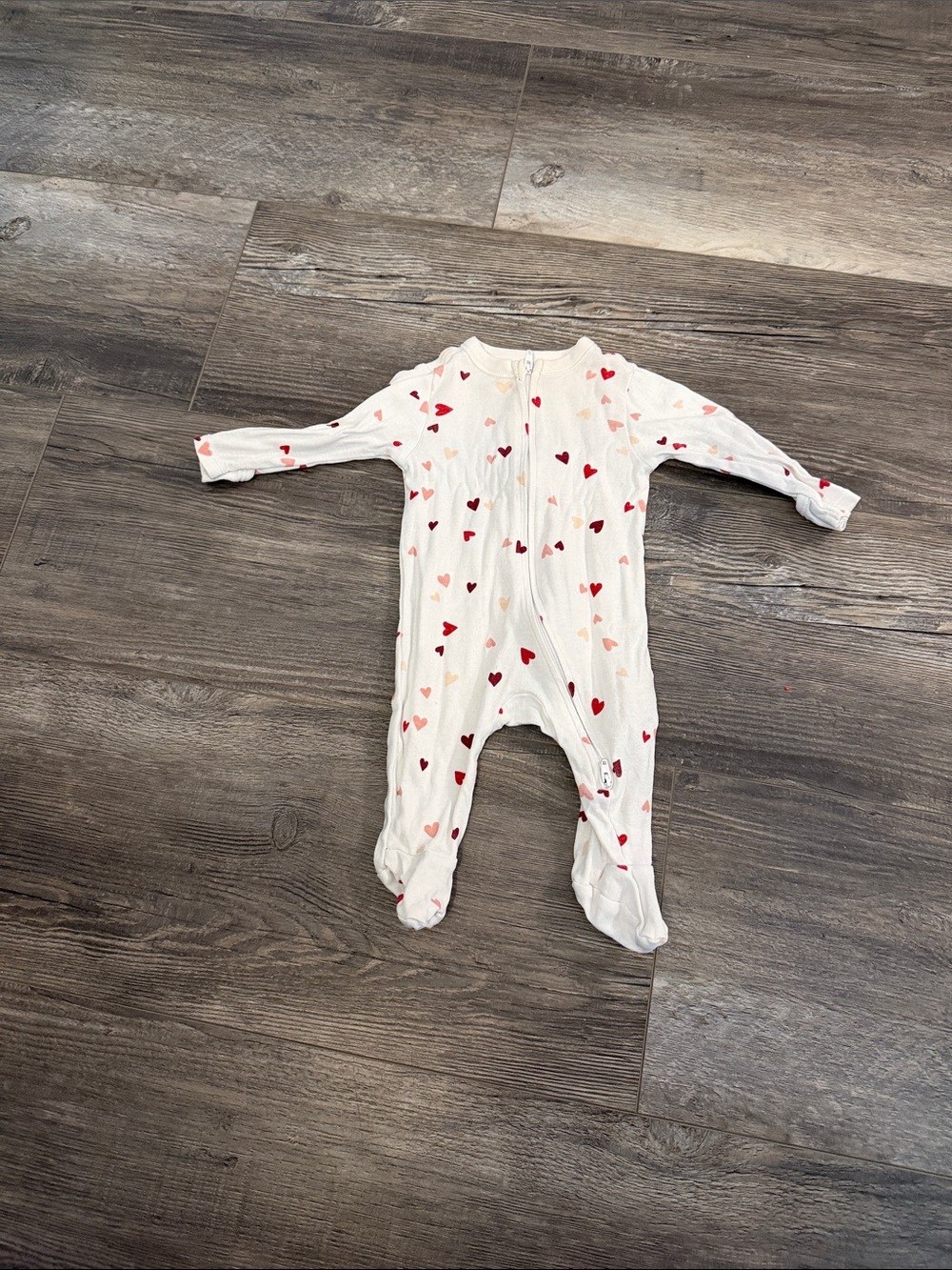Old Navy White Baby One-Piece Footed Pajamas with Red and Pink Hearts